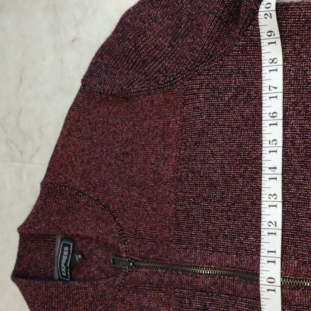 Express sweater. - Picture 7 of 9